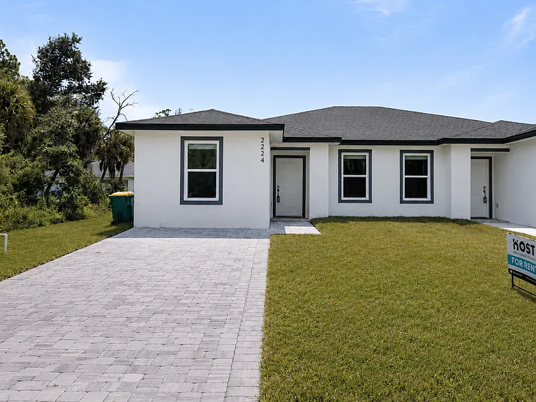 2224 Hilton St — Photo 1