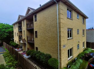 6743 W Irving Park Rd APT 301, Chicago, IL 60634