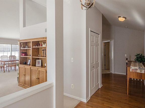 3rd image of 1816 Wentworth Dr #80