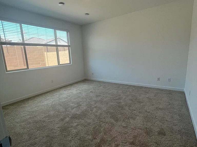 11148 W Parkway Dr — Photo 15