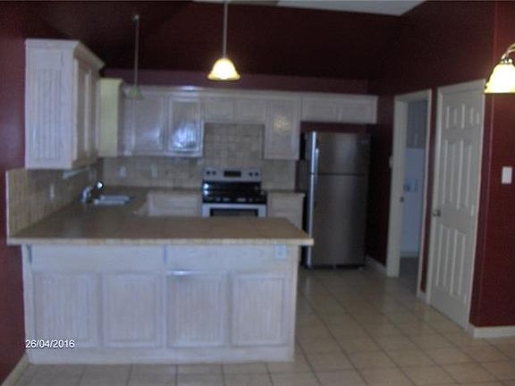 3rd image of 133 Parkwood Ct