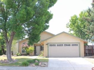 806 Crazy Horse Dr, Paso Robles, CA 93446