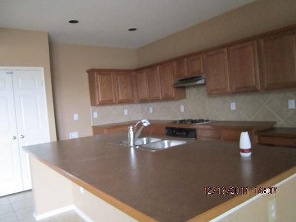 3rd image of 728 Candle Meadow Blvd