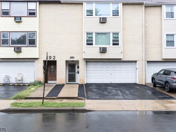 190 Park St, East Orange, NJ 07017