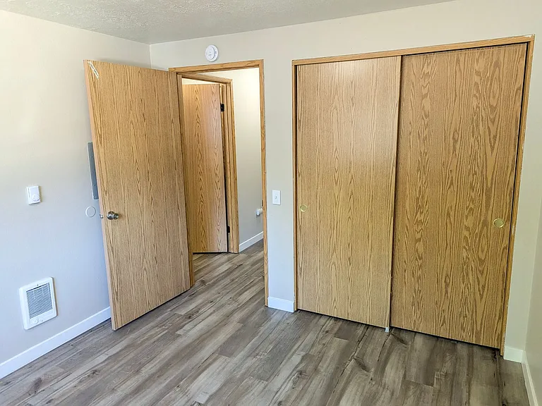 Silverwood Apartments — Photo 9