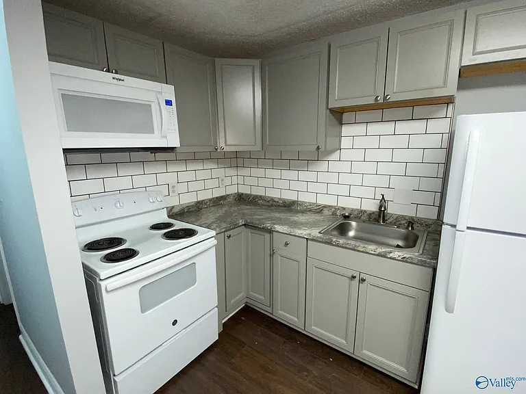 2940 Hood Rd SW #H — Photo 4