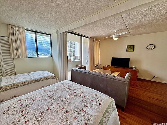 3rd image of 2240 Kuhio Ave APT 1802