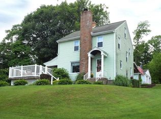 724 Walnut St, Crescent, PA 15046