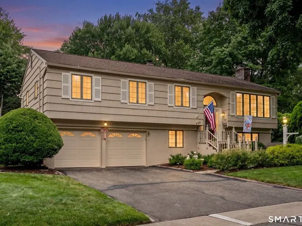 208 Sigwin Drive, Fairfield, CT 06824