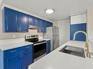 32 Wharf Cir, San Rafael, CA 94903