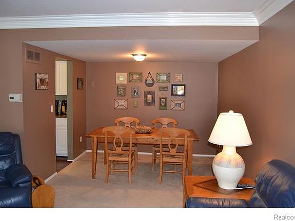 4th image of 42121 Pellston Dr #281