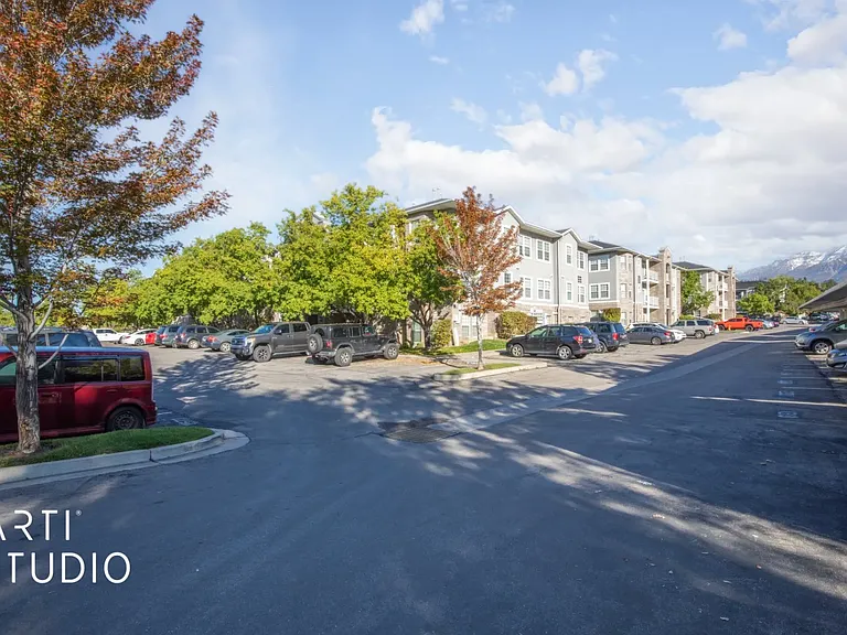 331 N Belmont Pl #233 — Photo 13