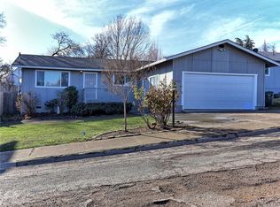 657 14th St, Lakeport, CA 95453