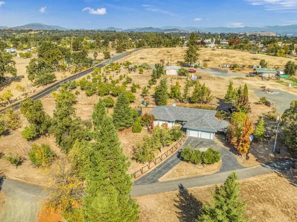 1882 Todd Road, Lakeport, CA 95453