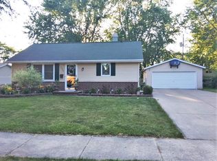 1022 Cardinal St, De Pere, WI 54115