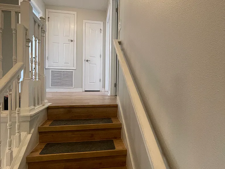 225 Perching Post Cv — Photo 12