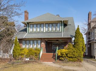 17438 Clifton Blvd, Lakewood, OH