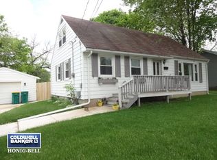 1038 State St, Ottawa, IL 61350