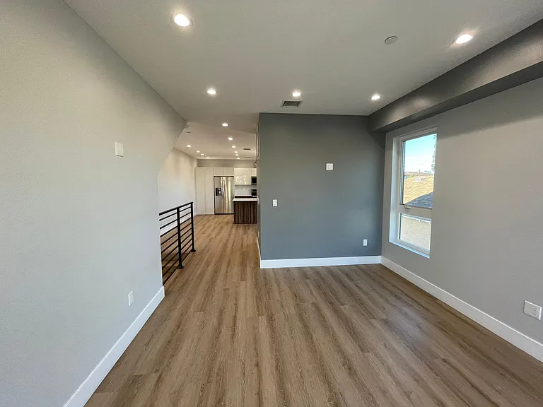 6345 Farmdale Ave #1/2 — Photo 16