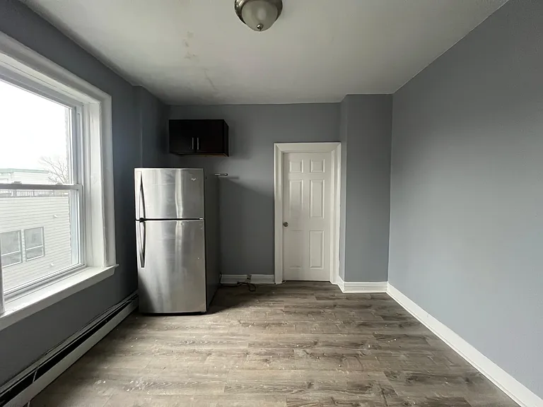 149 Zabriskie St #44E — Photo 3