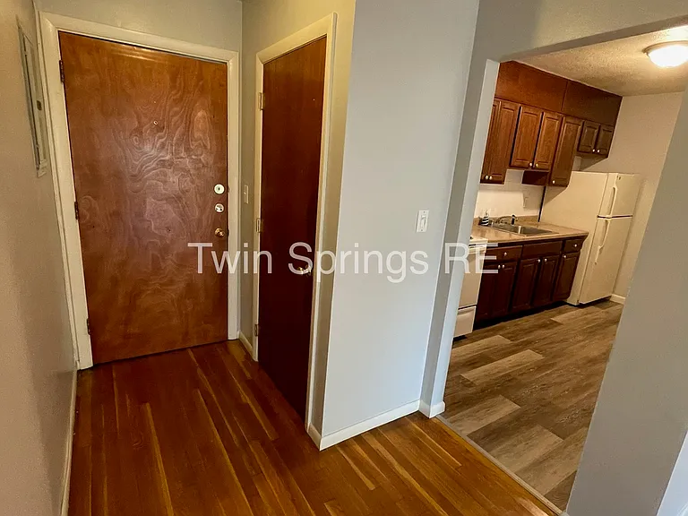 252 Spring St #27 — Photo 9