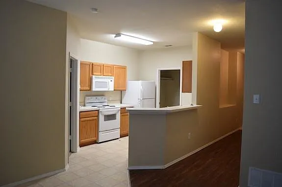 4105 Capstone Dr — Photo 9