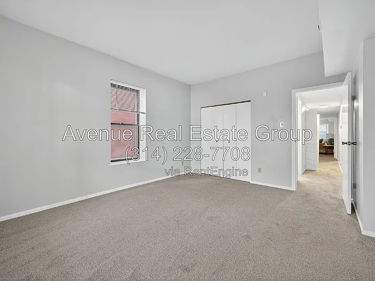 5559 Pershing Ave #1F — Photo 36