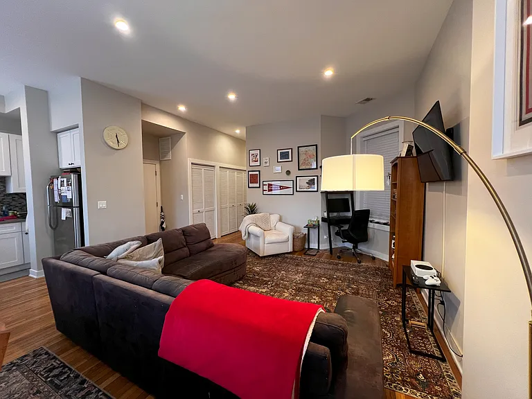 609 W Oakdale Ave #41 — Photo 7