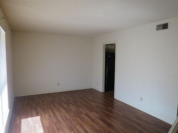 2nd image of 9019 Countryside Ln #C