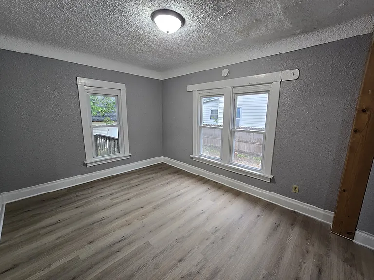 642 Dawson St — Photo 7