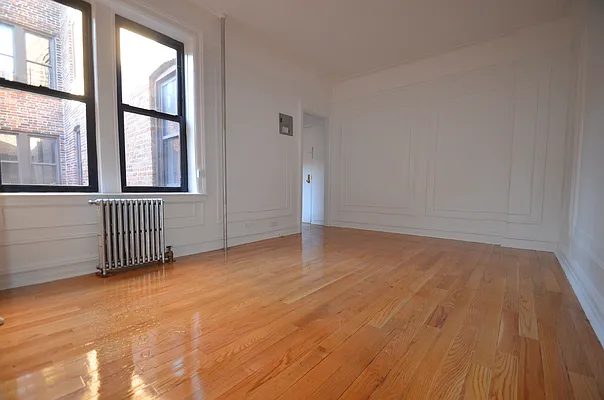 Rented by CITY SKYLINE REALTY INC | media 25