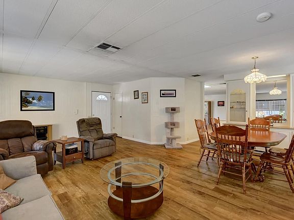 5th image of 34 Quail Hollow Dr