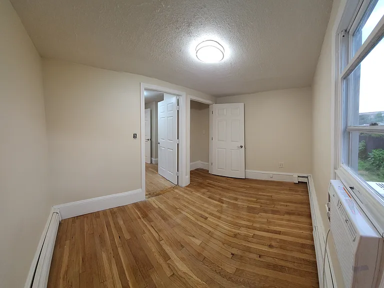 82-84 Sea St #82-84 — Photo 6