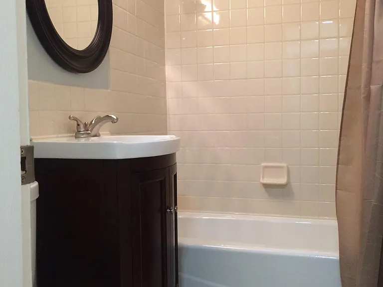 8225 California Ave SW — Photo 10