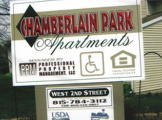 201 W 2nd St #1654, Genoa, IL 60135