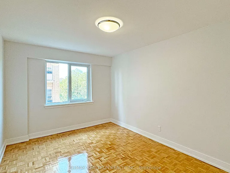 95 Lawton Blvd #706 — Photo 6