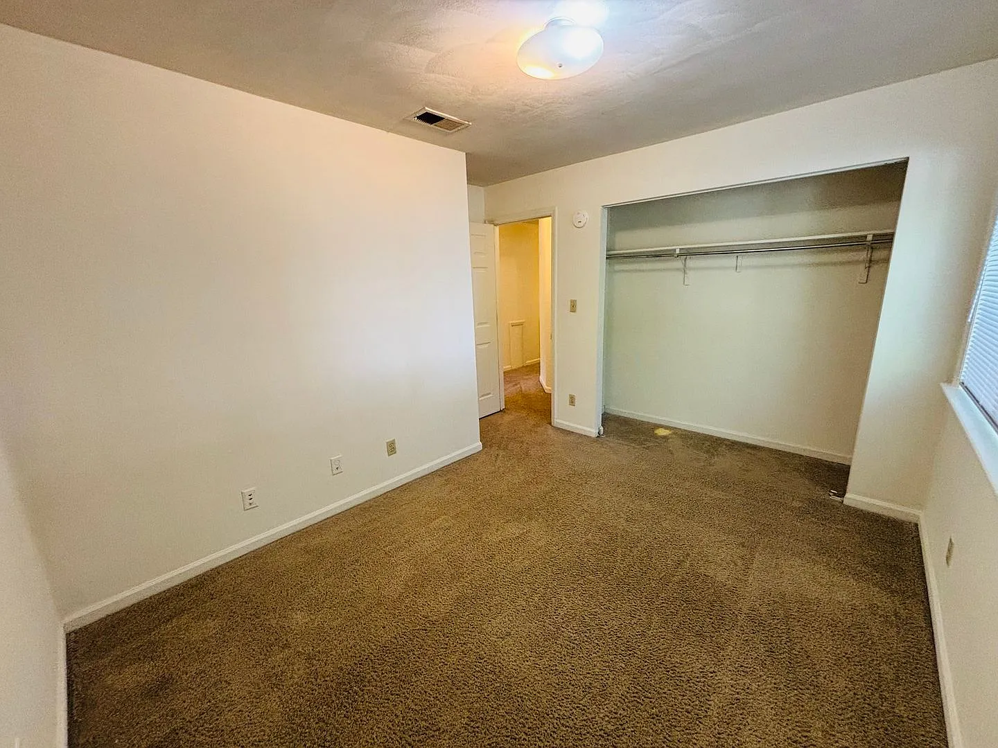 3 Bedroom 2 Bath Condo — Photo 3