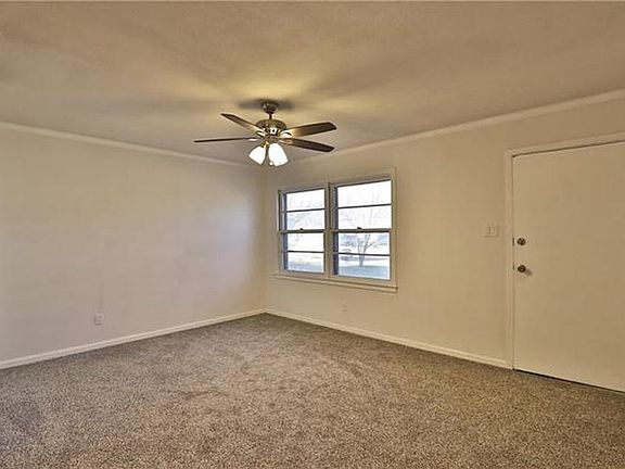 2nd image of 817 S Bowie Dr
