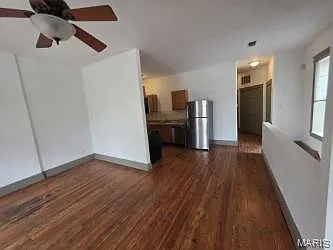 2 bed, 1000 sqft, $975 — Photo 2