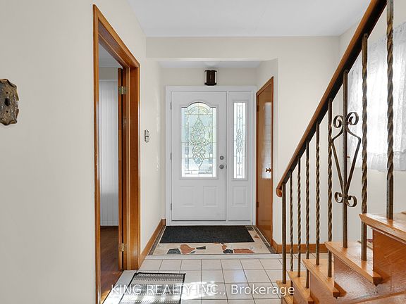 3rd image of 2604 Keele St