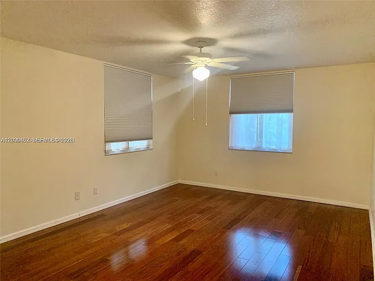 529 E Sheridan St #1021 — Photo 15