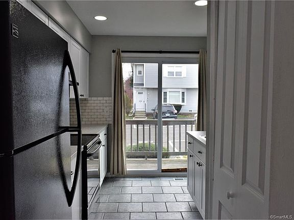 4th image of 315 Glendale Ave Unit B3