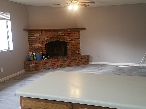 4th image of 1151 W Gary St