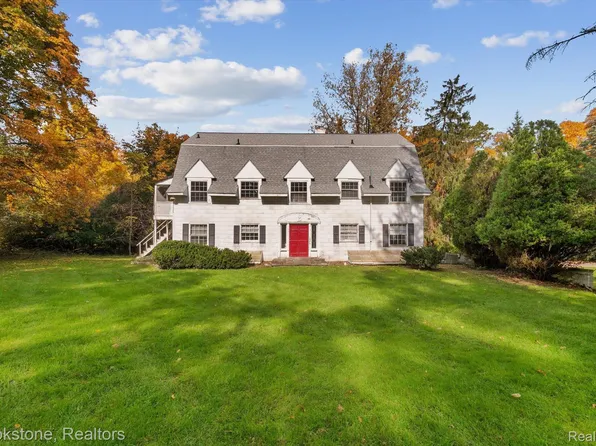 375 Applewood Ln, Bloomfield Hills, MI 48302