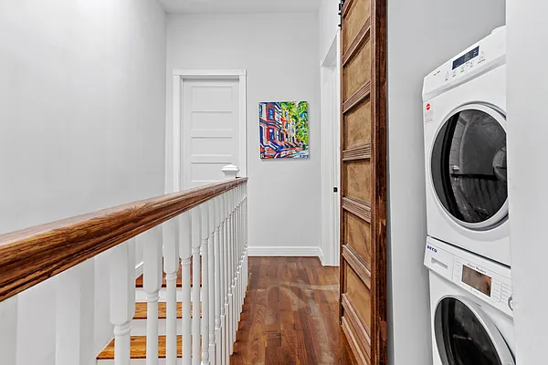 Sold by Compass | media 10