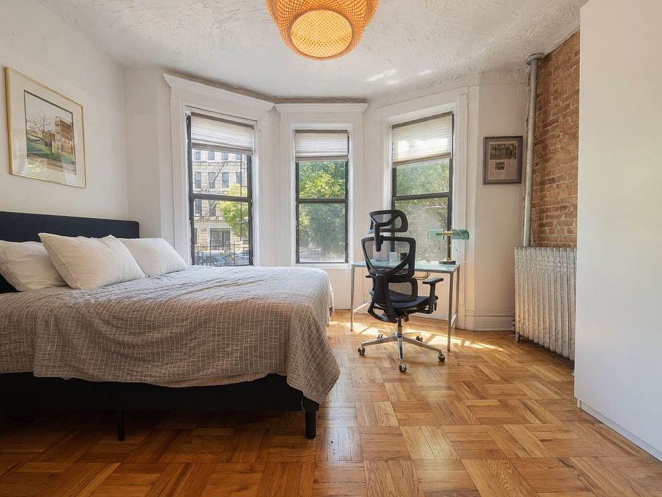 1st image of 1054 Bergen St #C1