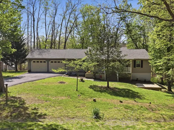 407 Dogwood Dr, Cross Junction, VA 22625