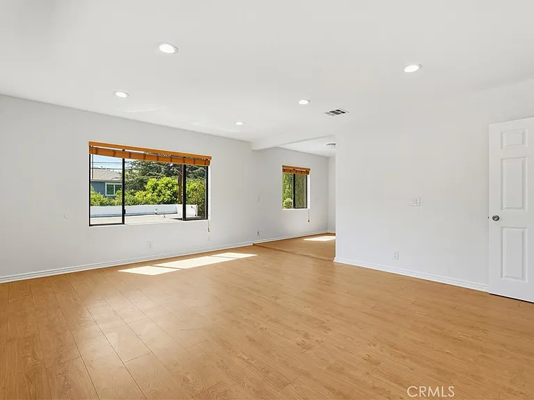 4971 Kester Ave #4 — Photo 8