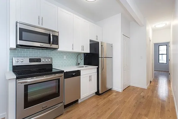 Rented by REAL New York | media 2