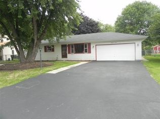 1604 North Dr, McHenry, IL 60050